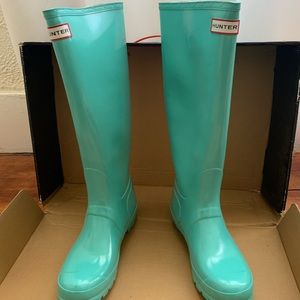 Tiffany blue hunter rainboots size 8